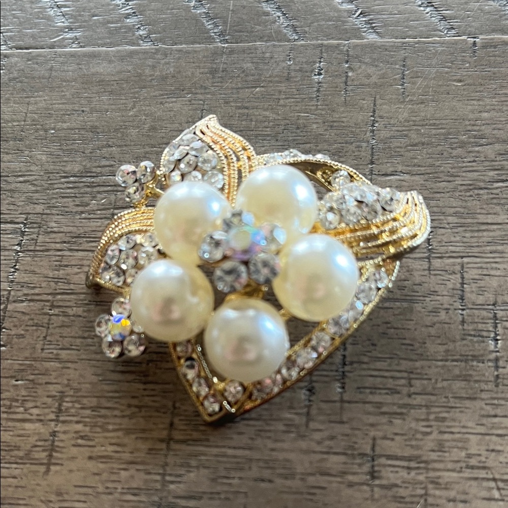 Vintage Gold Pearl and‎ Rhinestone Brooch - Picture 5 of 7